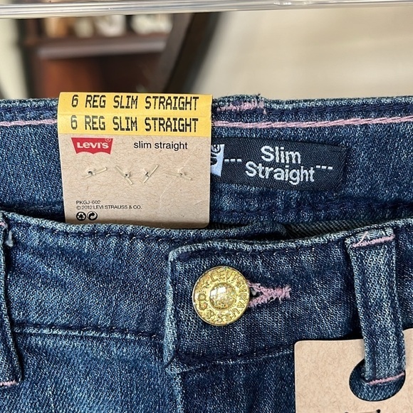 Brand New Levi’s Slim Straight Adjustable Waistband Stretch Pink Heart Jeans - Picture 3 of 13